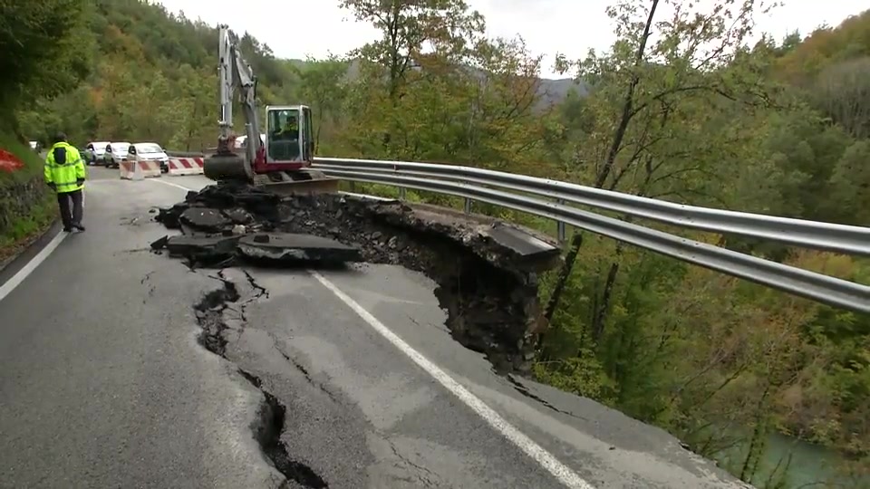 Frana in Val d'Aveto, interrotta la provinciale 586