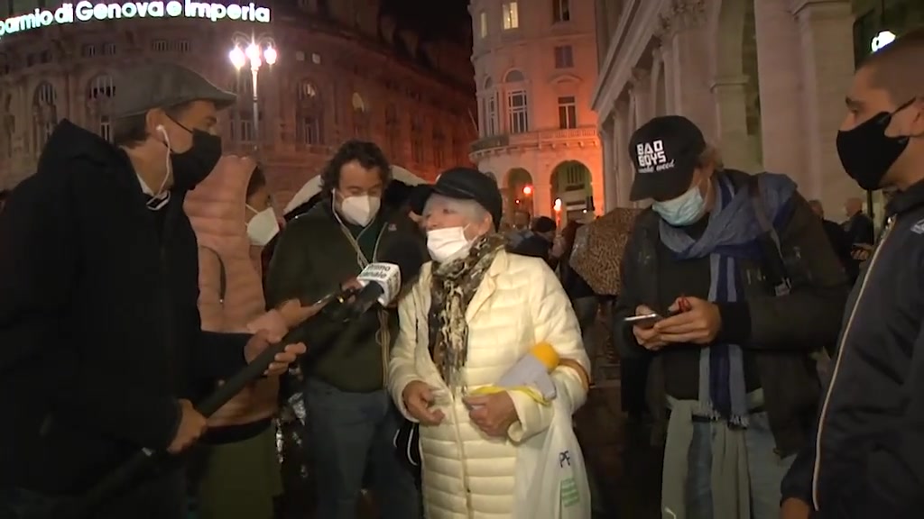 Dpcm, commercianti e professionisti in piazza a Genova: 