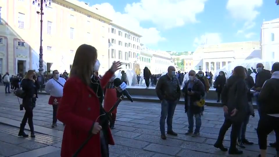 Dpcm, va in scena la protesta: commercianti in piazza anche a Genova