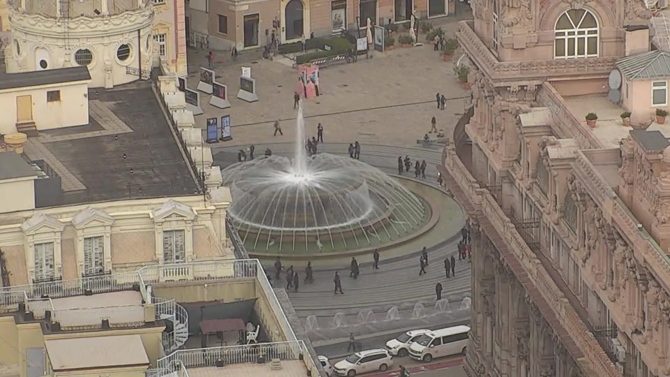 Dpcm, girotondo di protesta a Genova dei lavoratori dello spettacolo