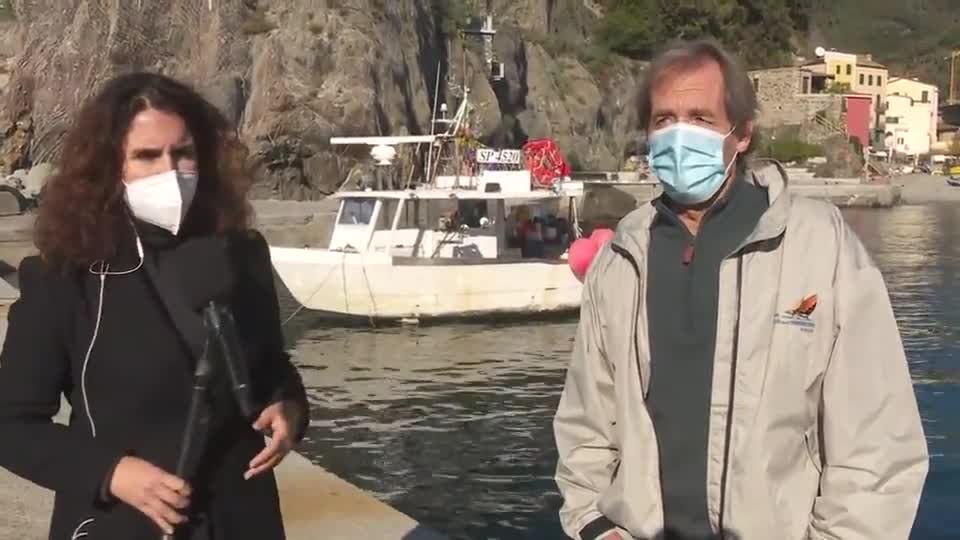 Monterosso, il Covid non frena la pesca nel borgo delle Cinque Terre