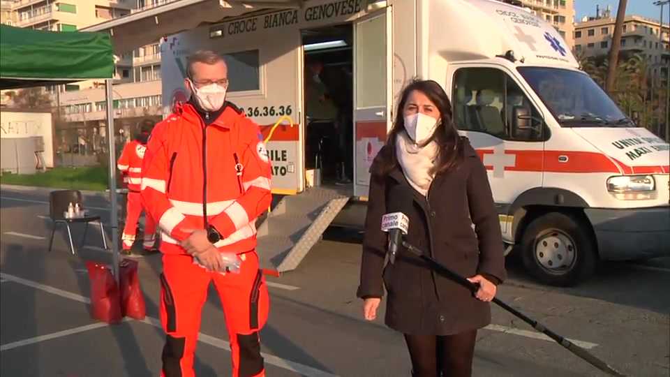 Genova, area tamponi drive-through in piazzale Kennedy della Croce Bianca