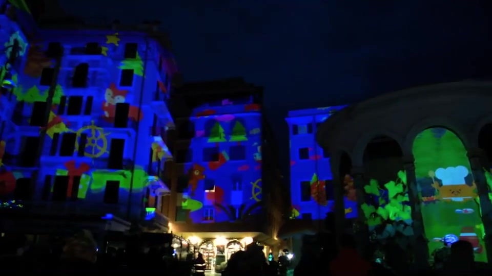 A Rapallo accese le luci di Natale nel segno della rinascita 