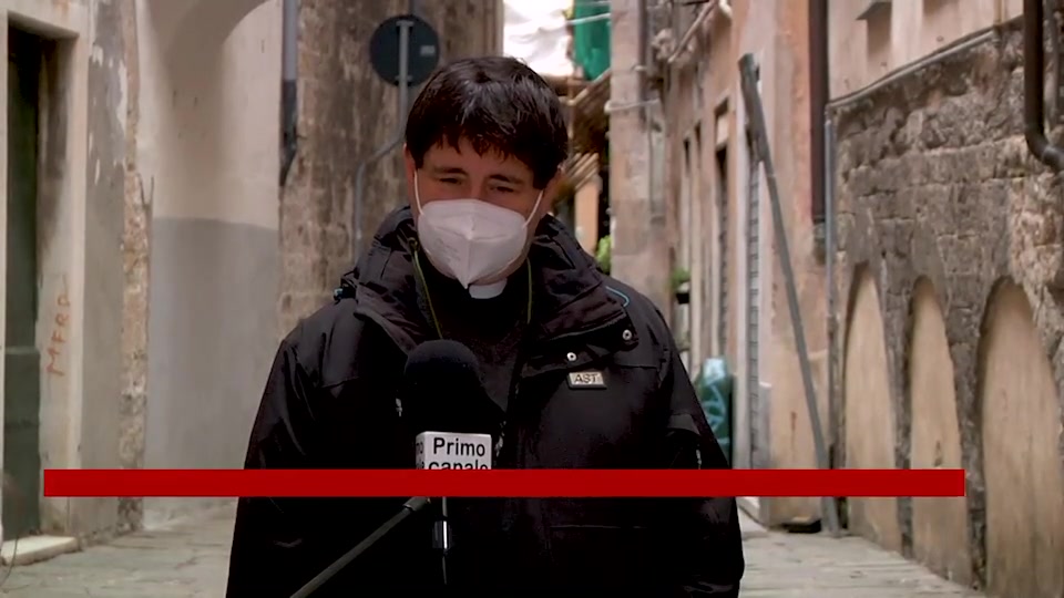 Spaccio giorno e notte nel centro storico, il vescovo Anselmi: 