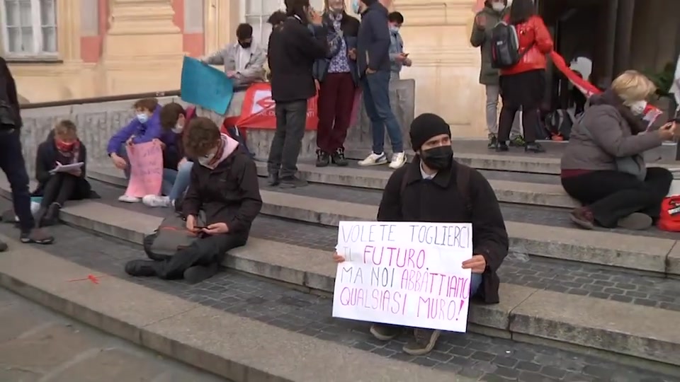 Scuole, la voce degli studenti in Piazza De Ferrari