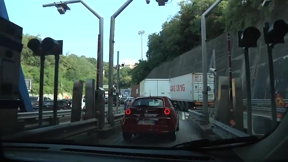 Autostrade, la quotidianità di code, paura e disagi in Liguria 