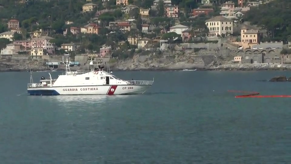 Crollo cimitero di Camogli, ricerche delle bare in corso