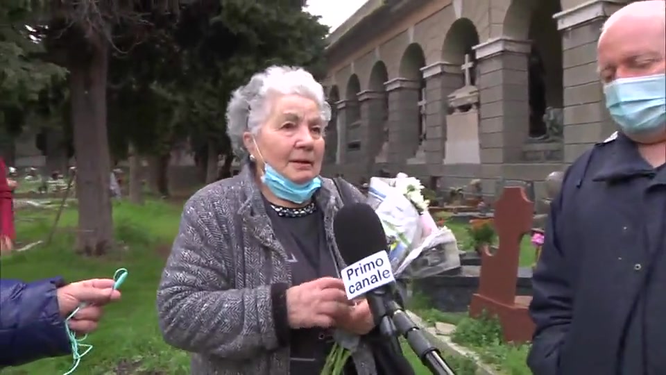 Un anno di Covid, la commemorazione delle vittime. La toccante testimonianza della signora Antonietta