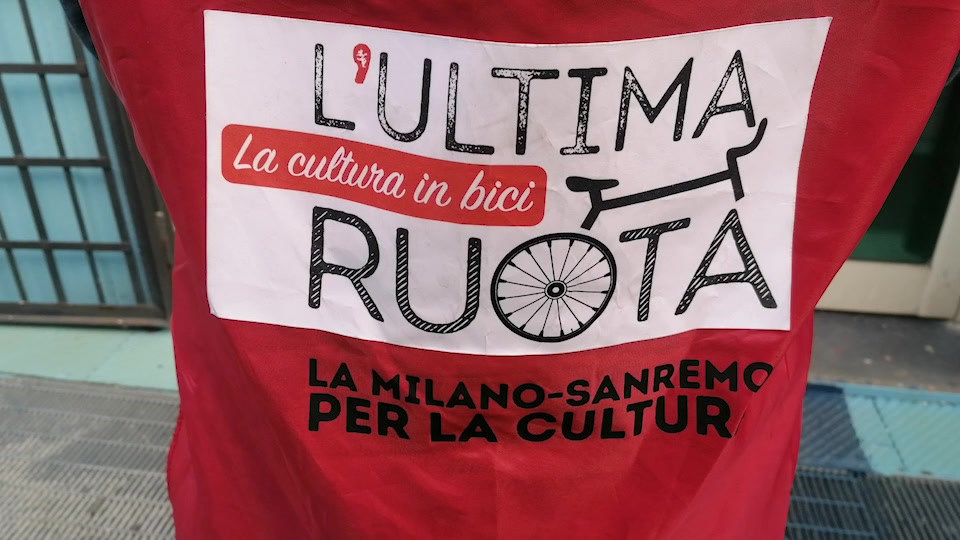 L'Ultima Ruota fa tappa a Genova, la Milano-Sanremo in bici per l'arte