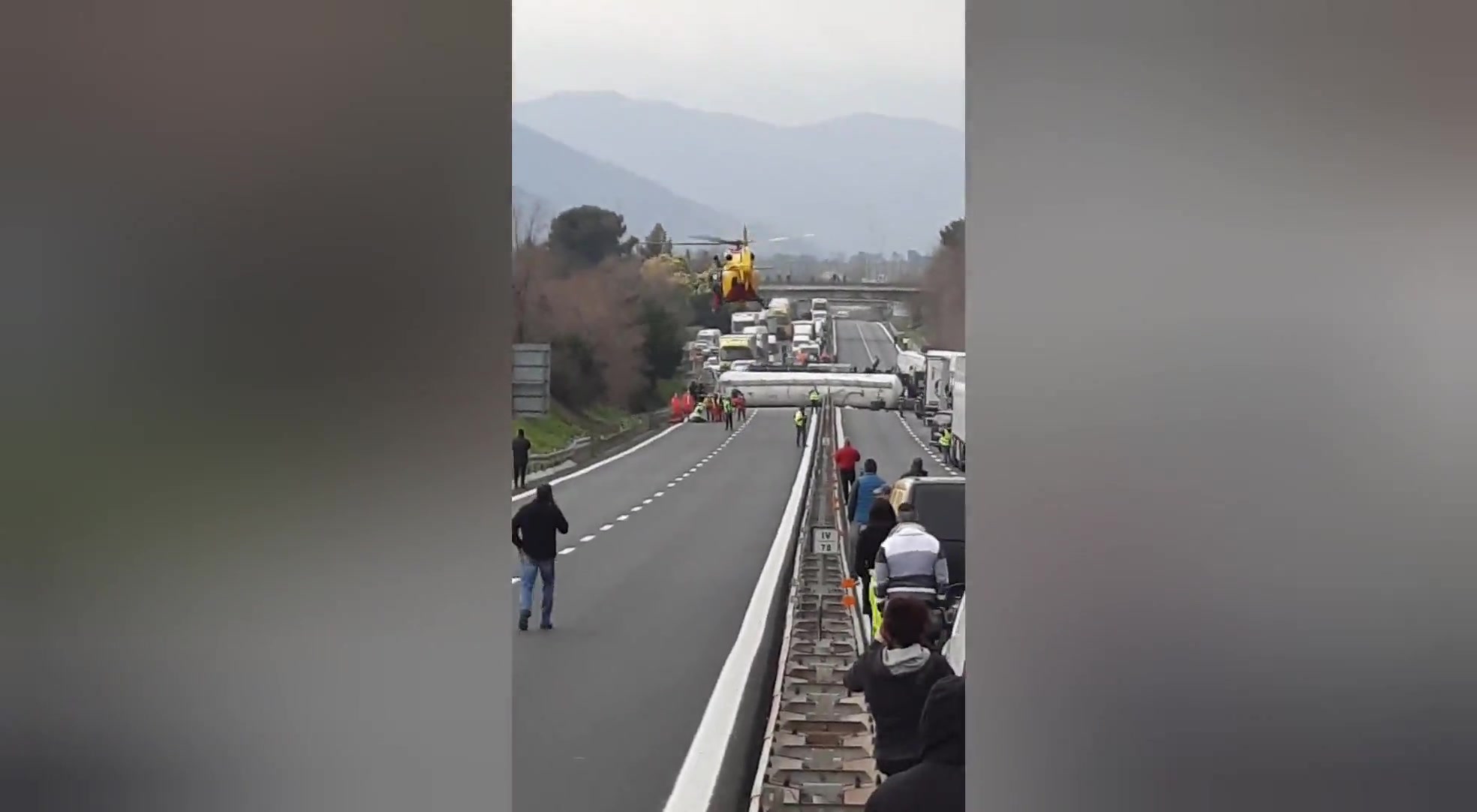 Incidente mortale in A10 tra cisterna e mezzo pesante all'altezza di Ceriale: morto un camionista di 50 anni