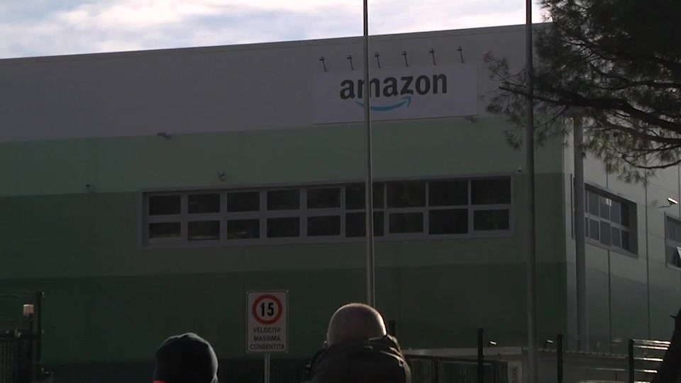 Genova, rivolta dei corrieri Amazon: 