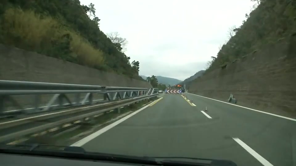 Scandalo autostrade, il caso dei cartelli che traggono in inganno 