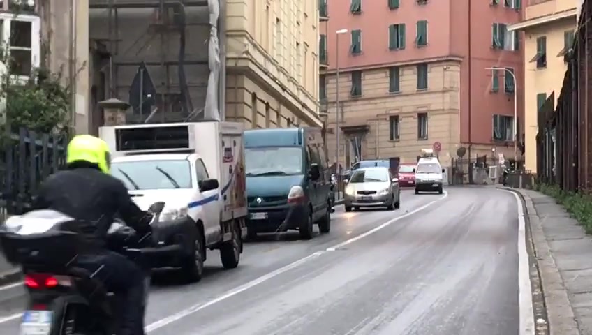 Genova, i vostri video della neve a Genova: via Bobbio