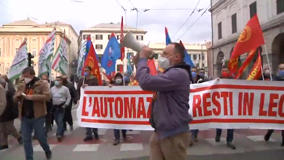 Leonardo: a Genova lavoratori in piazza per difendere unità Automazione