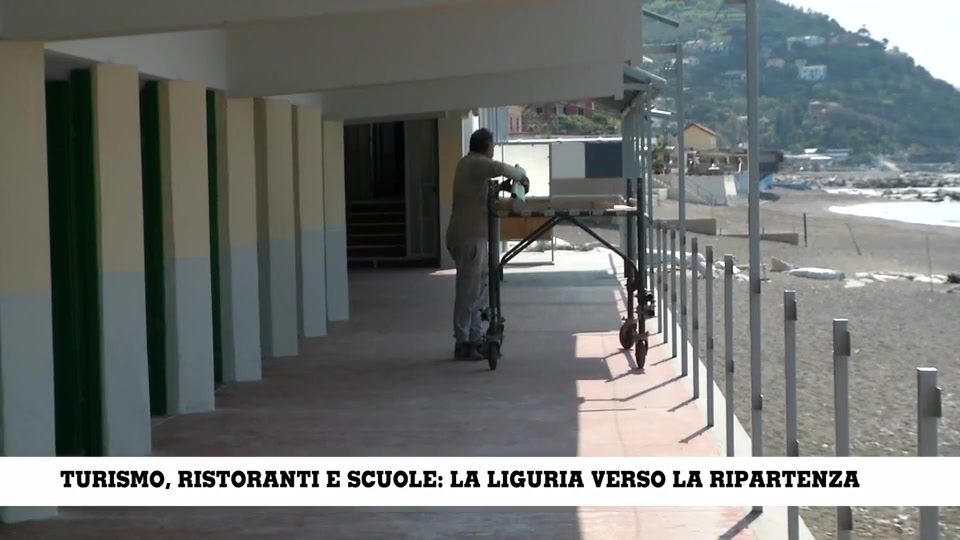 Stabilimenti balneari, lavori in corso per riaperture con lo spauracchio delle code un autostrada