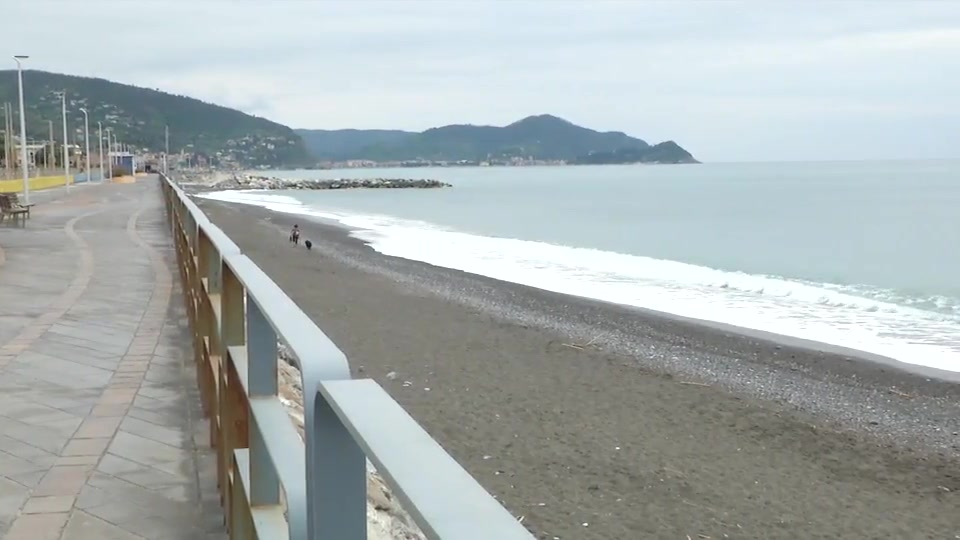 Spiagge libere, a Lavagna preparativi per la nuova stagione tra ripascimenti e nuove scogliere 