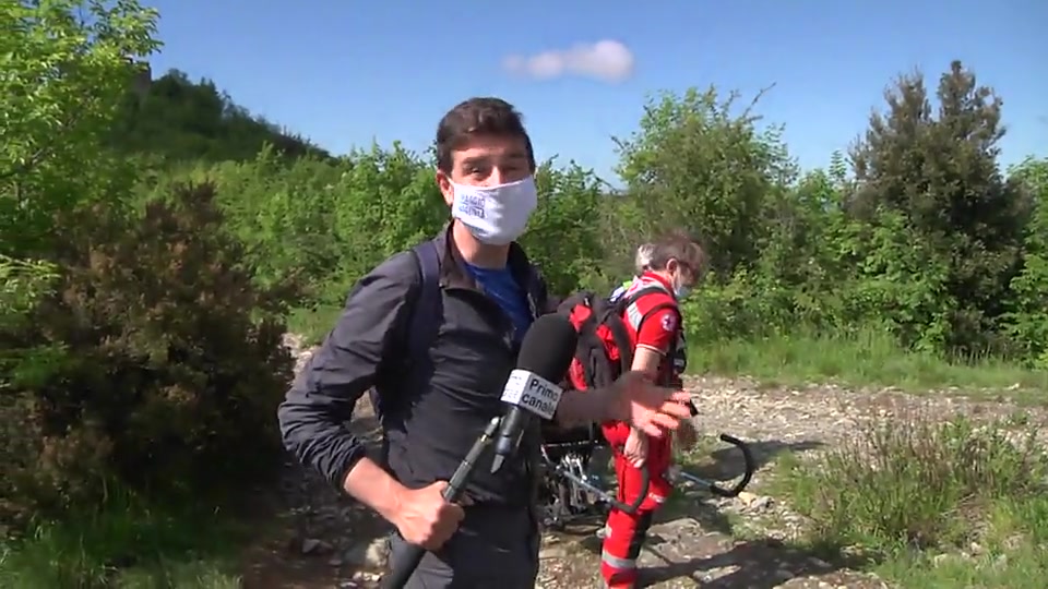 Le classi della montagna e i volontari con la joelette per vincere le difficoltà motorie  