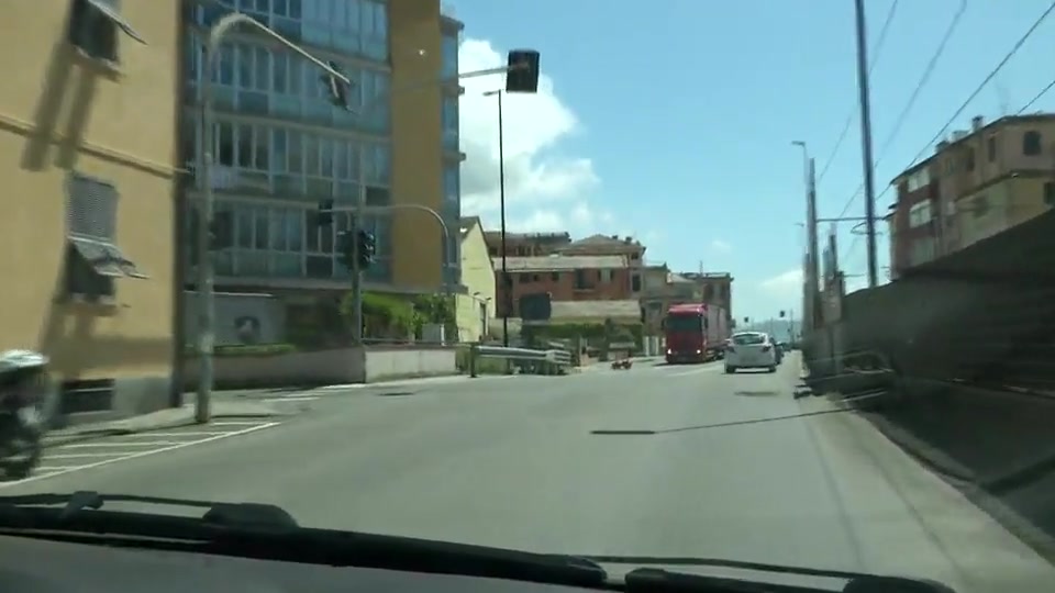 Chiusura ai tir viadotto A12 Valle Ragone, all'incrocio di Lavagna dove si devia per casello 