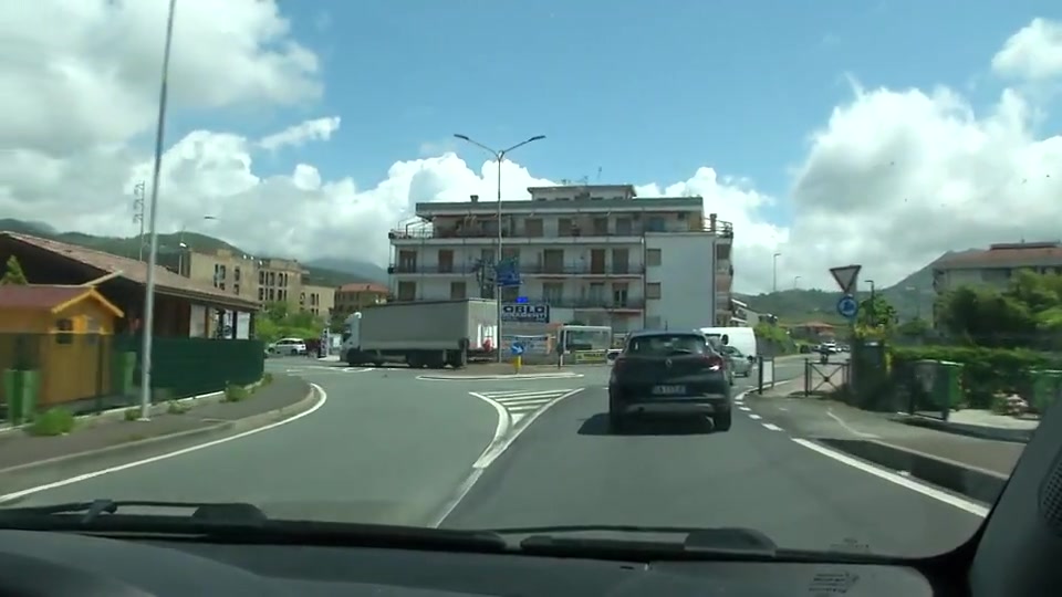 Chiusura ai tir viadotto A12 Valle Ragone, molto traffico pesante al casello di Sestri Levante