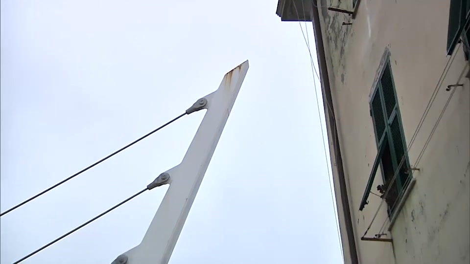 Crollo ponte alla darsena Pagliari della Spezia, gli sfollati tornano a casa: 