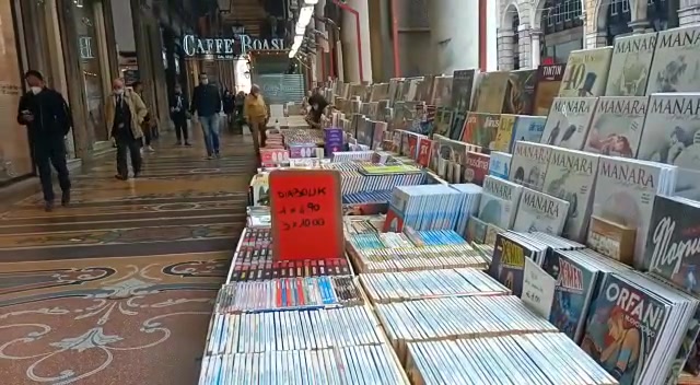 Genova, fiere vietate per covid: i librai s'inventano il mercatino diffuso