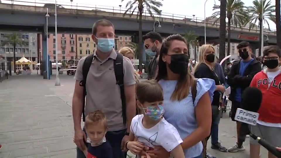 Acquario di Genova preso d'assalto: "Primo week end di libertà, non vedevamo l'ora"