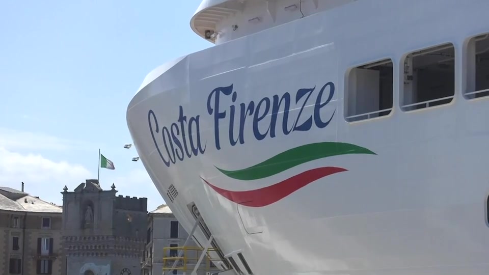 Costa Firenze debutta a Savona