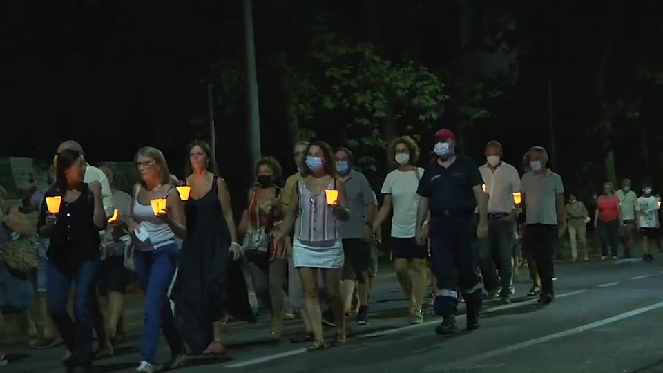 Tre anni dal crollo del Morandi, la fiaccolata nel ricordo delle 43 vittime e la Passerella 14 agosto 2018