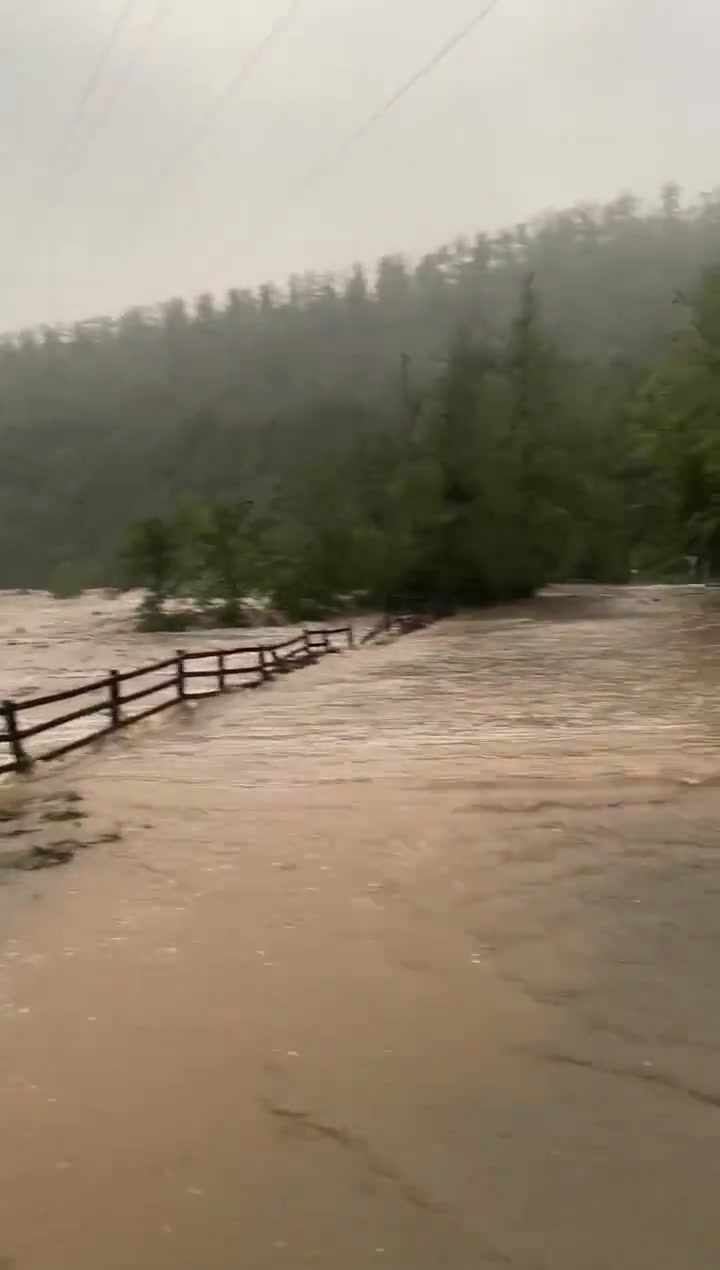 Liguria in allerta meteo, esondazione a Pontinvrea in località Pionbottello 