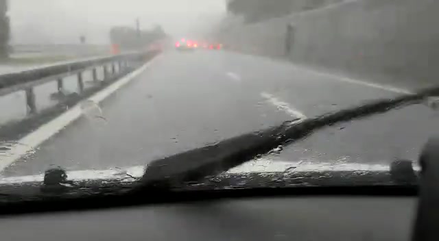 Allerta meteo: autostrada A10, pioggia violentissima