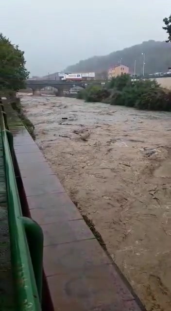 Allerta meteo, il Bormida in piena nei pressi di Carcare