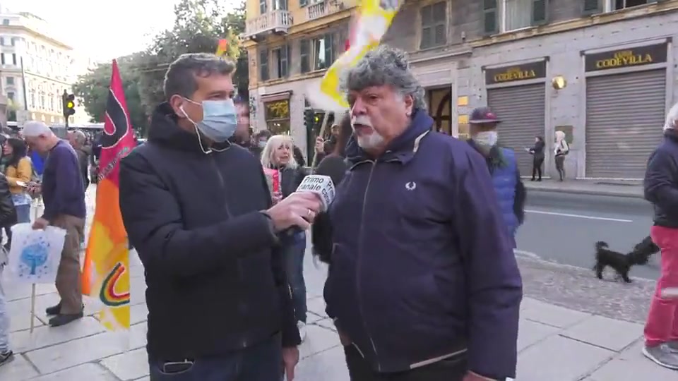 Obbligo green pass al lavoro, manifestazione cub davanti alla Prefettura di Genova