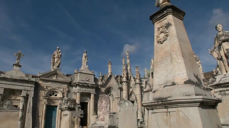 Cimitero monumentale di Lavagna, una galleria d'arte a cielo aperto