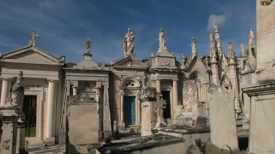 Cimitero monumentale di Lavagna, la professoressa: 