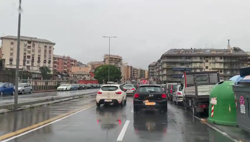 Pioggia e cantieri: code e rallentamenti a Genova e in autostrada, traffico in tilt	